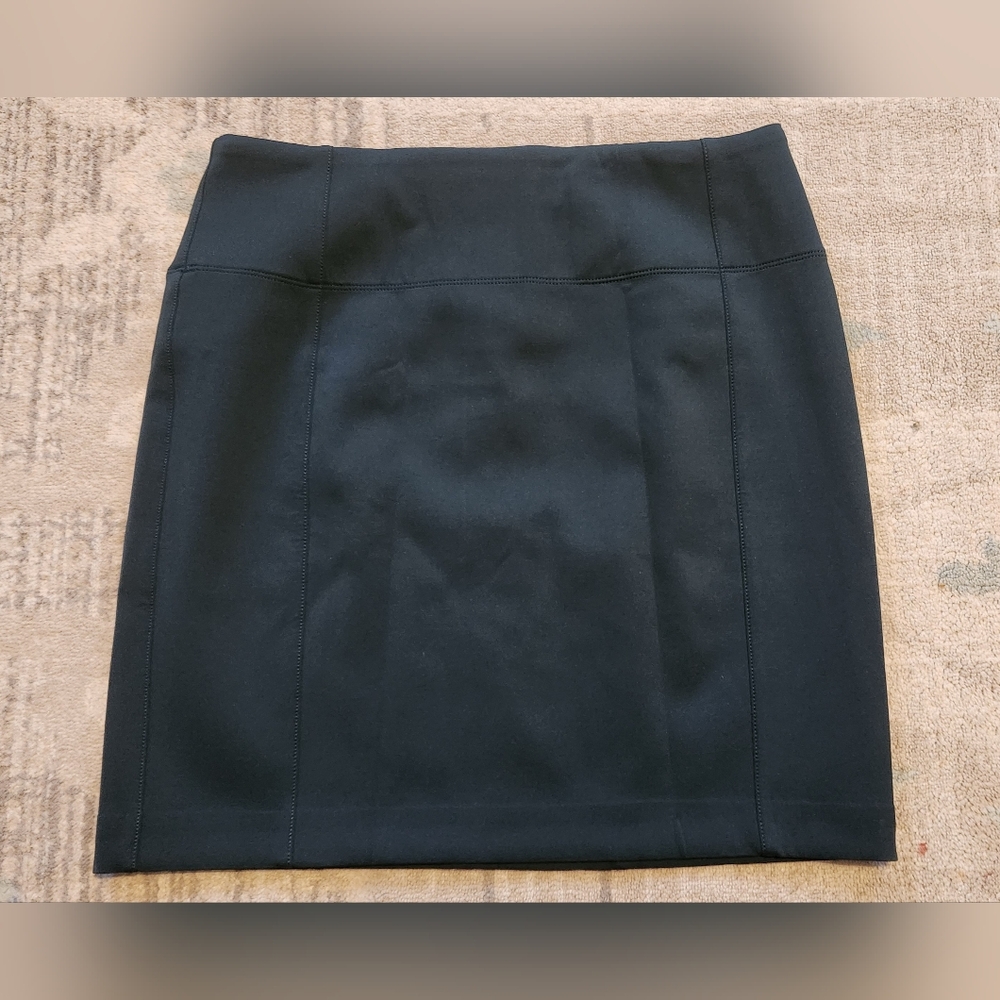 Lululemon &Go City Farer Skirt. Dark Green Size 10. EUC